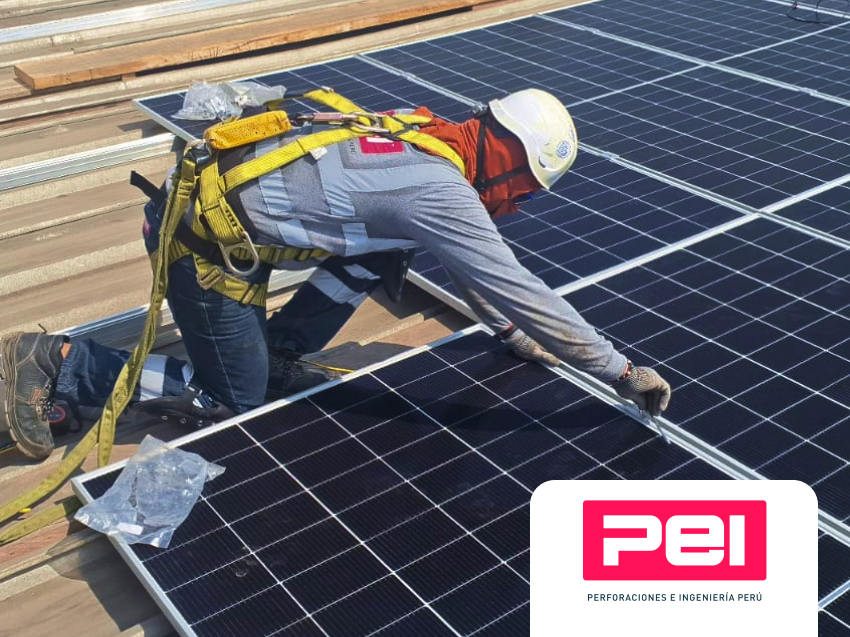 Paneles solares en Minería